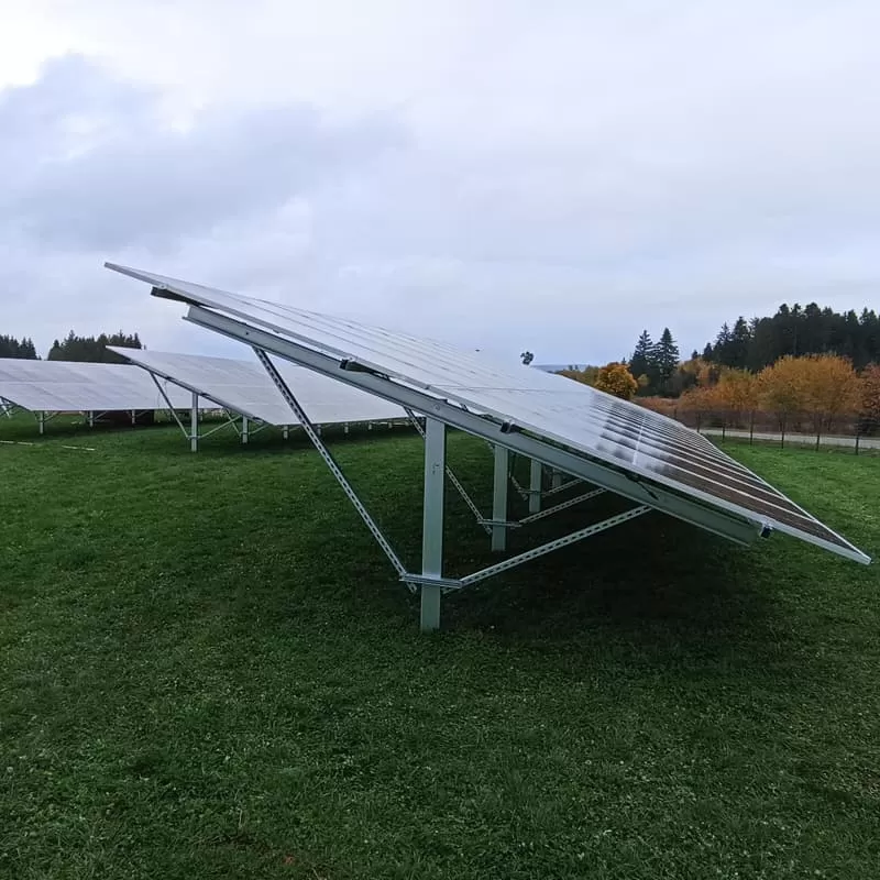 On-Grid-Photovoltaikanlage 750 kWp – Trossingen Deutschland 11 On-Grid-Photovoltaikanlage 750 kWp – Trossingen Deutschland