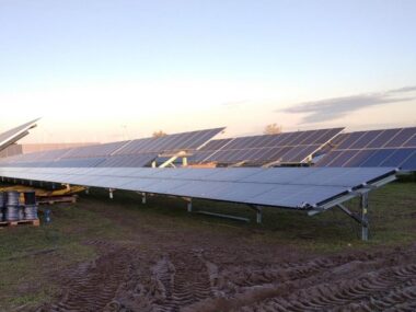 Structura panouri fotovoltaice la sol 2V 1V 2 1 vertical 1 stalp 2