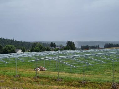 Structura panouri fotovoltaice la sol 3V Est Vest 3x3 vertical 4 stalpi 4